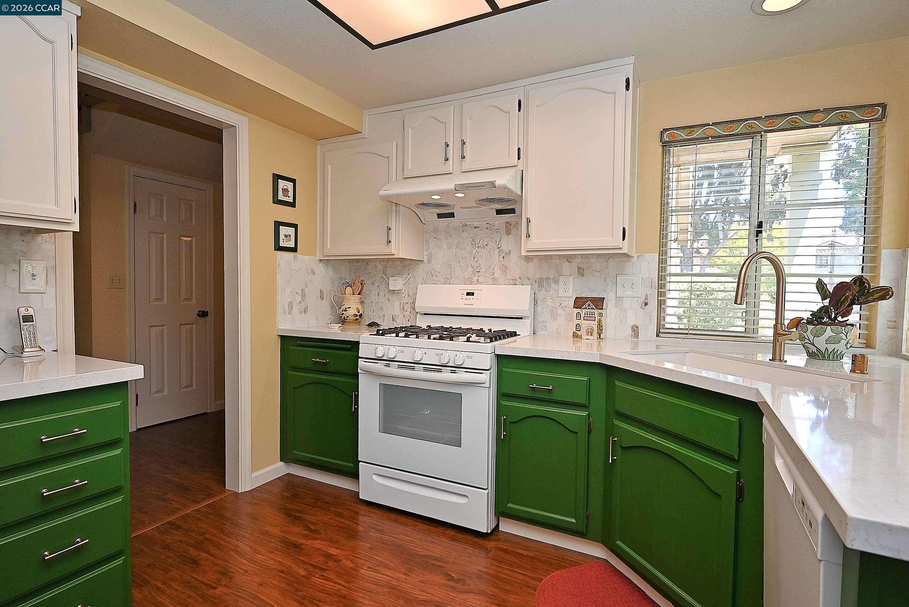 6670 Edgewood Way Castro Valley, CA 94552 - Photo 27 of 56
