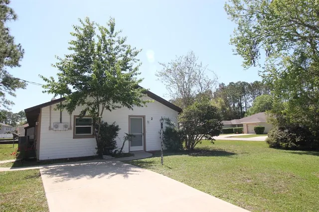 $1,350 | 2 Plateau Lane, Palm Coast, FL 32164