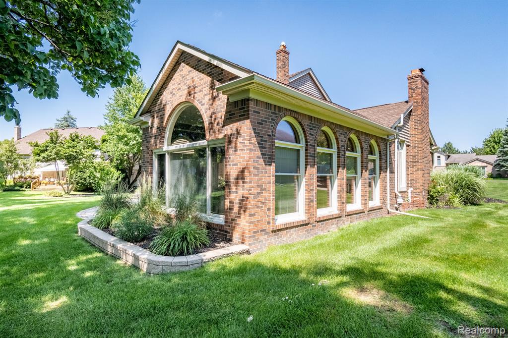1285 Chaffer Drive Rochester Hills, MI 48306 - Photo 36 of 42 Gallery Image 36