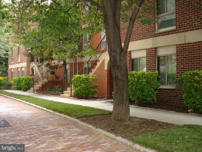 534 South Charles Street, Unit R81 Baltimore, MD 21204 - Photo 26 of 30 Exterior #2