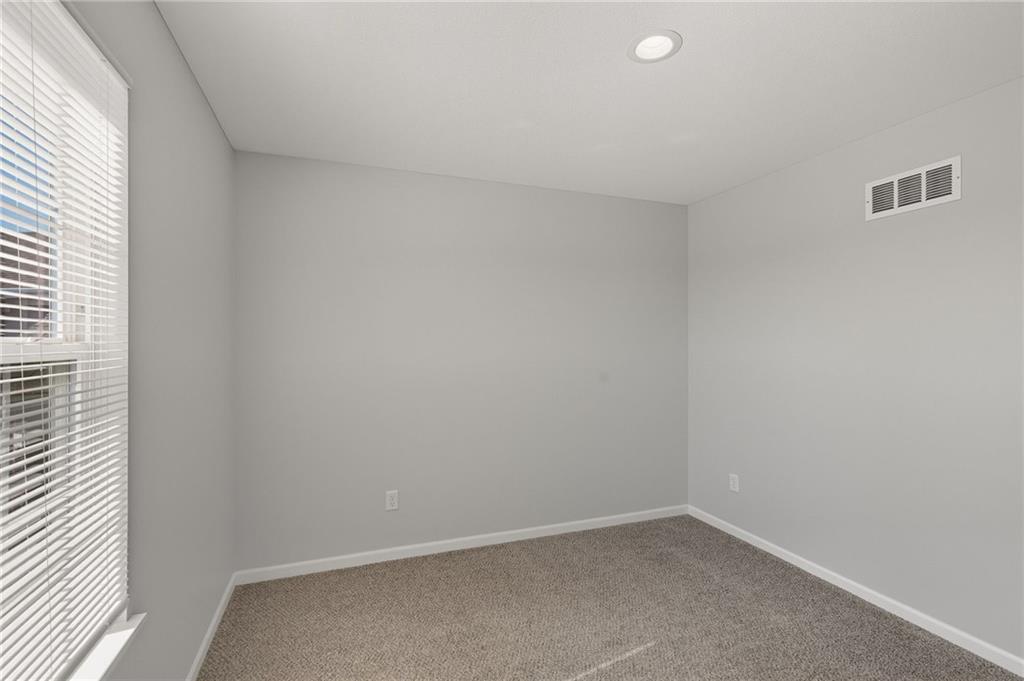 21708 North Ridge Peculiar, MO 64078 - Photo 31 of 39