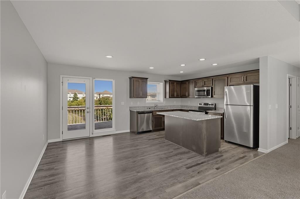 21708 North Ridge Peculiar, MO 64078 - Photo 6 of 39