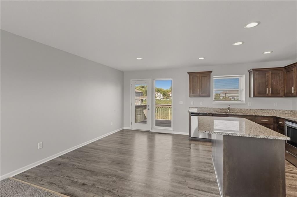 21708 North Ridge Peculiar, MO 64078 - Photo 10 of 39