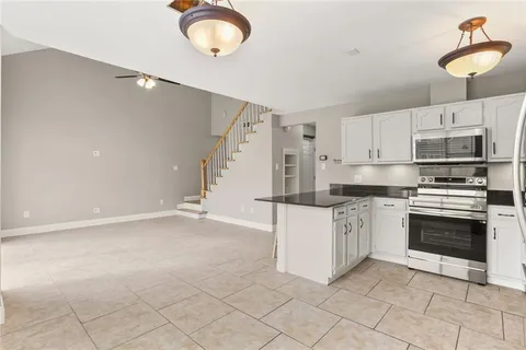 $185,000 | 4445 Perkins Street, Unit 102, Metairie, LA 70001