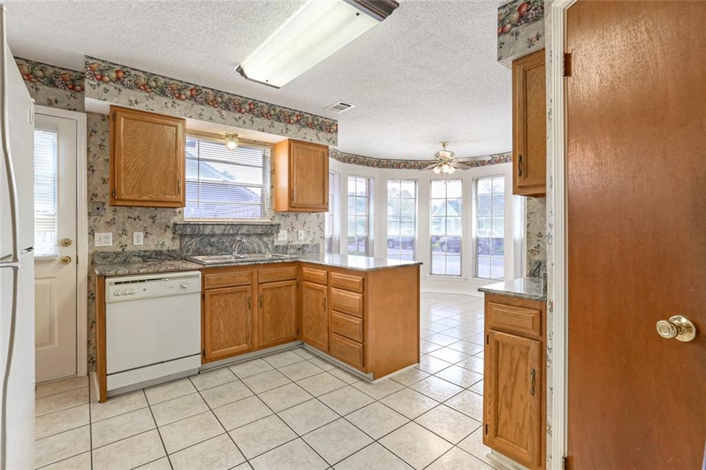 2524 Rue Jesann Marrero, LA 70072 - Photo 4 of 22 Gallery Image 4