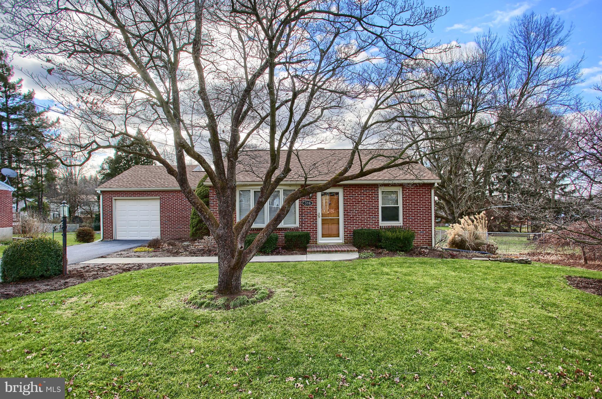 316 Dahlia Road Lancaster, PA 17602 - Photo 1 of 29 316 Dahlia Rd Lancaster PA 17602
