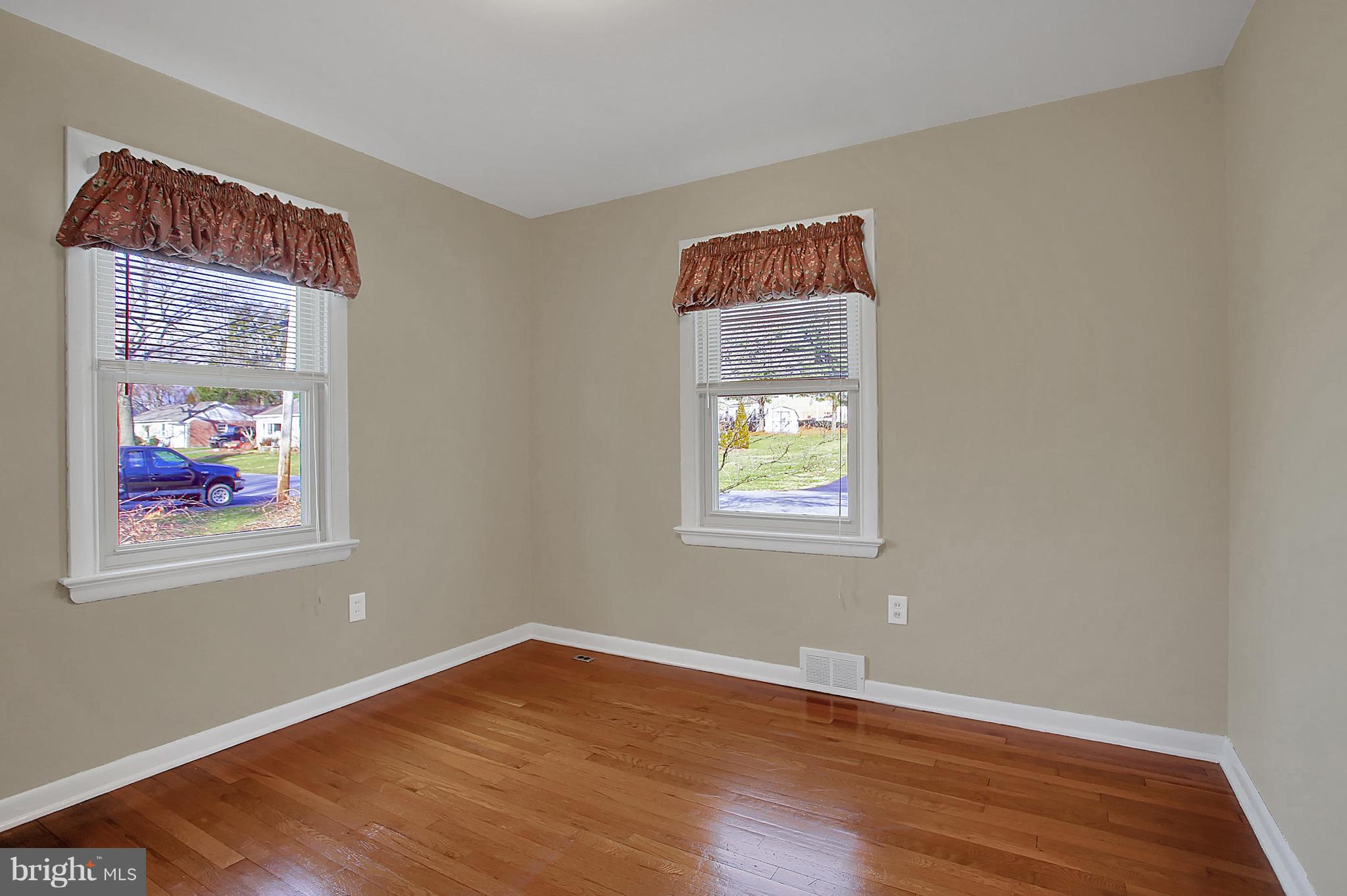 316 Dahlia Road Lancaster, PA 17602 - Photo 11 of 29 Bedroom 1