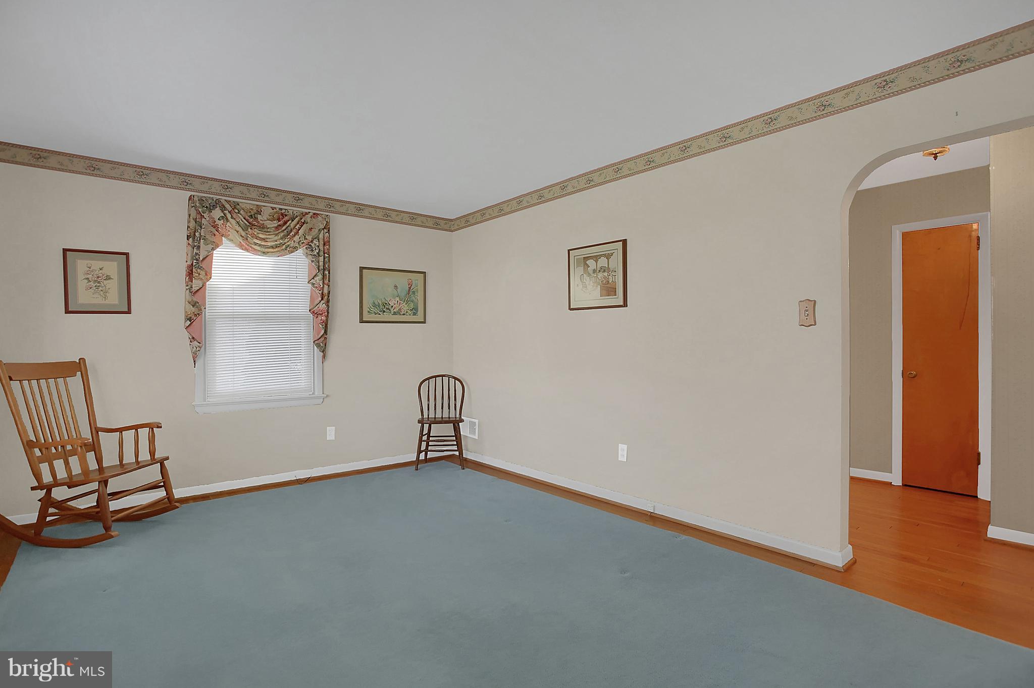 316 Dahlia Road Lancaster, PA 17602 - Photo 4 of 29 Front Room