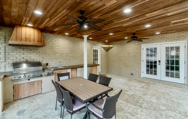 $875,000 | 100 Fairway Drive, Summerville, SC 29483