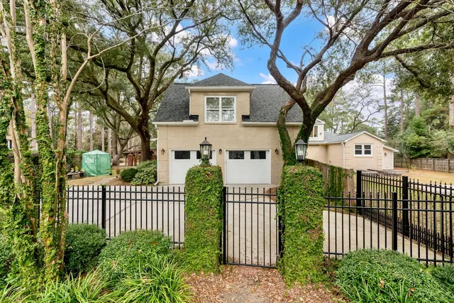 $875,000 | 100 Fairway Drive, Summerville, SC 29483