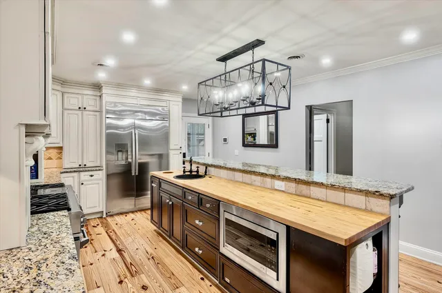 $875,000 | 100 Fairway Drive, Summerville, SC 29483