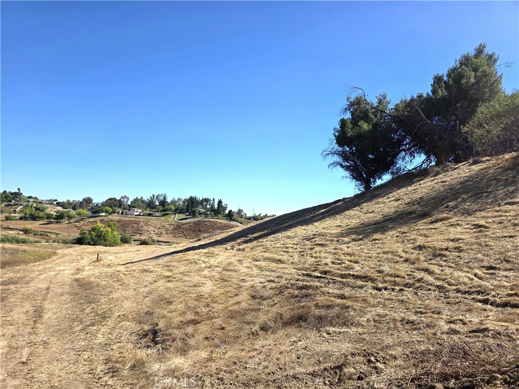 30925 Nicolas Road Temecula, CA 92591 - Photo 23 of 27