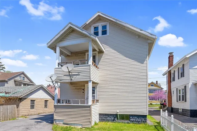 $1,950 | 965-67 Wadsworth Street, Unit 67, Syracuse, NY 13208