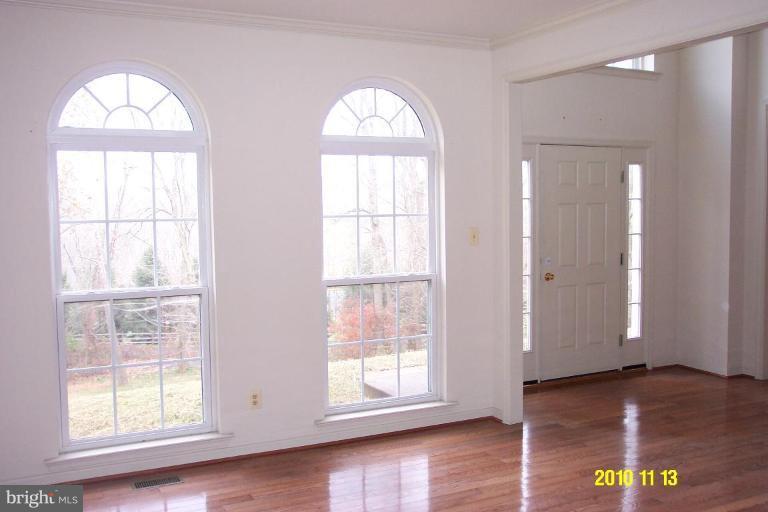 99 Horseshoe Road Rising Sun, MD 21911 - Photo 12 of 18 Living Room