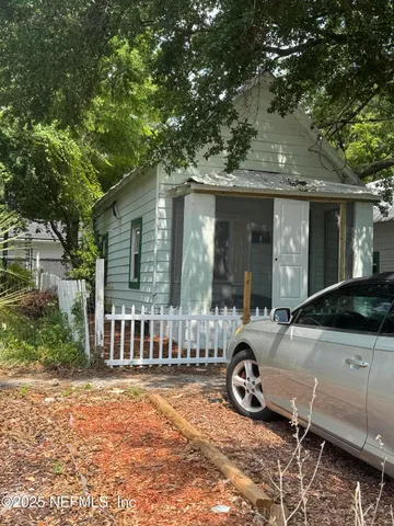 $950 | 946 Spearing Street, Jacksonville, FL 32206