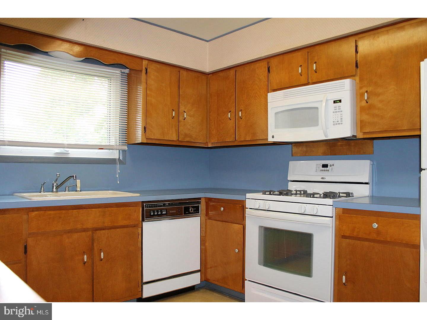 52 Rockland Road Ewing, NJ 08638 - Photo 5 of 13 Kitchen