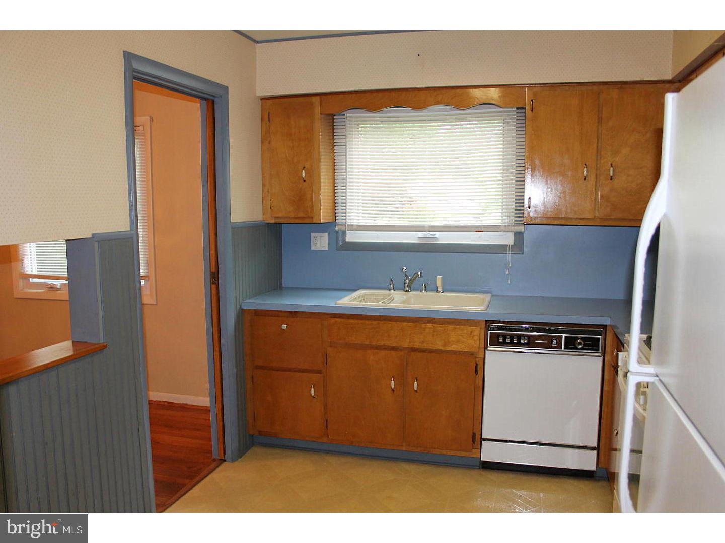 52 Rockland Road Ewing, NJ 08638 - Photo 6 of 13 Kitchen