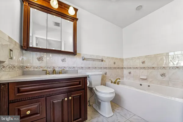 $1,150,000 | 1522 Evergreen Lane, Berwyn, PA 19312