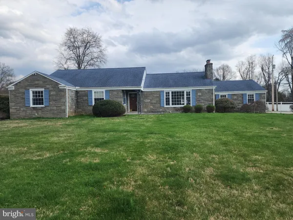 $1,150,000 | 1522 Evergreen Lane, Berwyn, PA 19312