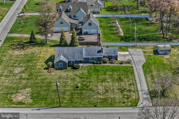 $1,150,000 | 1522 Evergreen Lane, Berwyn, PA 19312