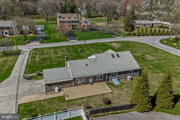 $1,150,000 | 1522 Evergreen Lane, Berwyn, PA 19312