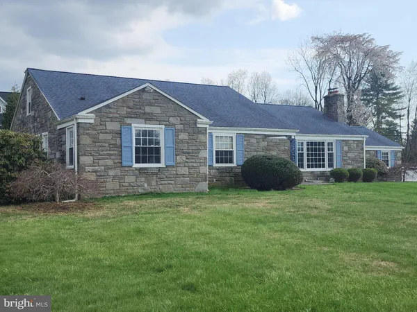 $1,150,000 | 1522 Evergreen Lane, Berwyn, PA 19312