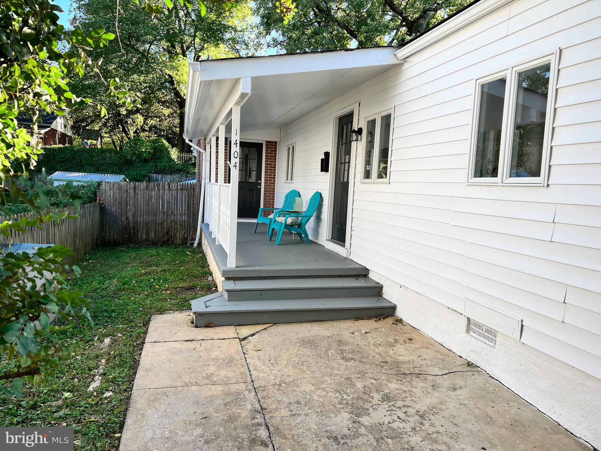 1404 Gleason Street Silver Spring, MD 20902 - Photo 2 of 29 Front Porch