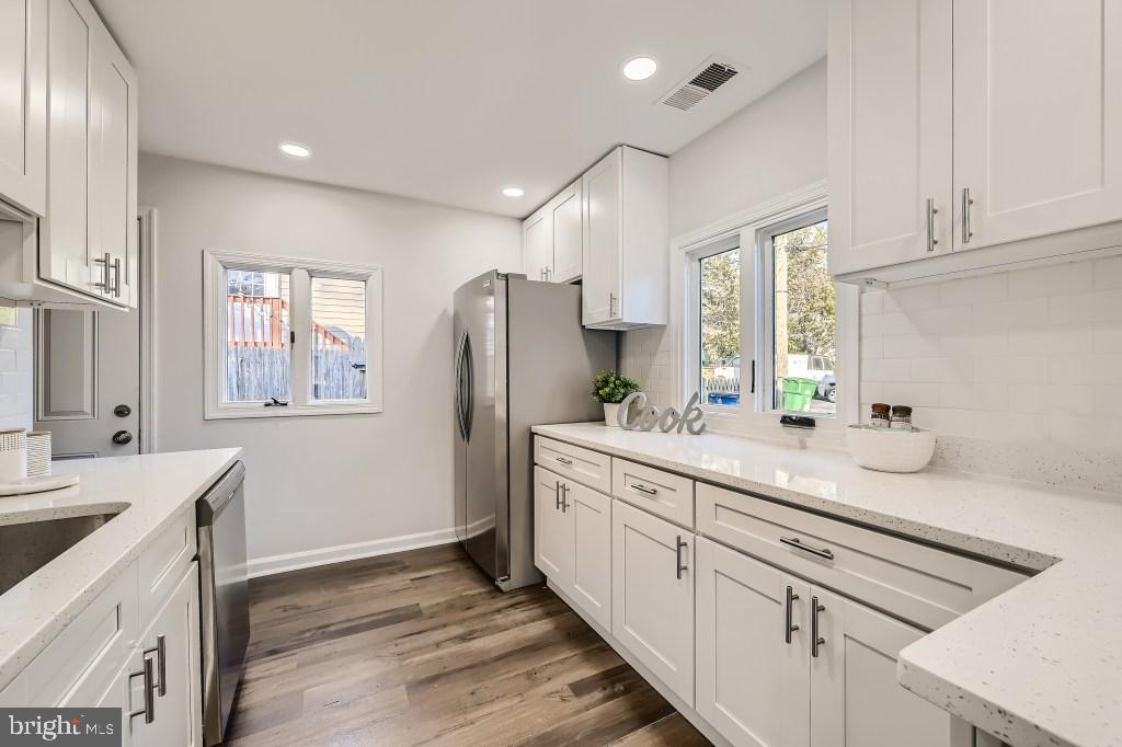 1404 Gleason Street Silver Spring, MD 20902 - Photo 11 of 29 Kitchen
