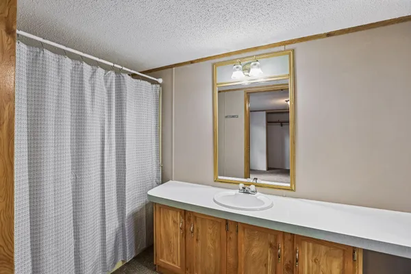 $174,900 | 405 Edgar Place, Faribault, MN 55021