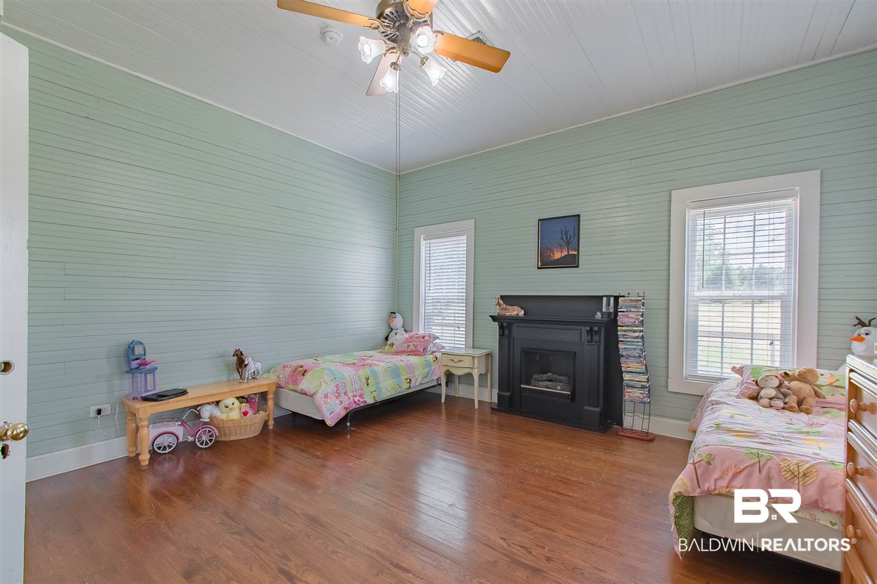 22819 Flowers Road Bay Minette, AL 36507 - Photo 14 of 33 Guest Bedroom