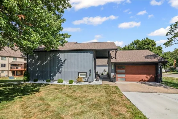 $345,000 | 8307 North Chatham Avenue, Kansas City, MO 64151