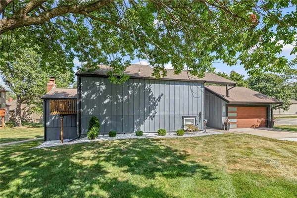 $345,000 | 8307 North Chatham Avenue, Kansas City, MO 64151