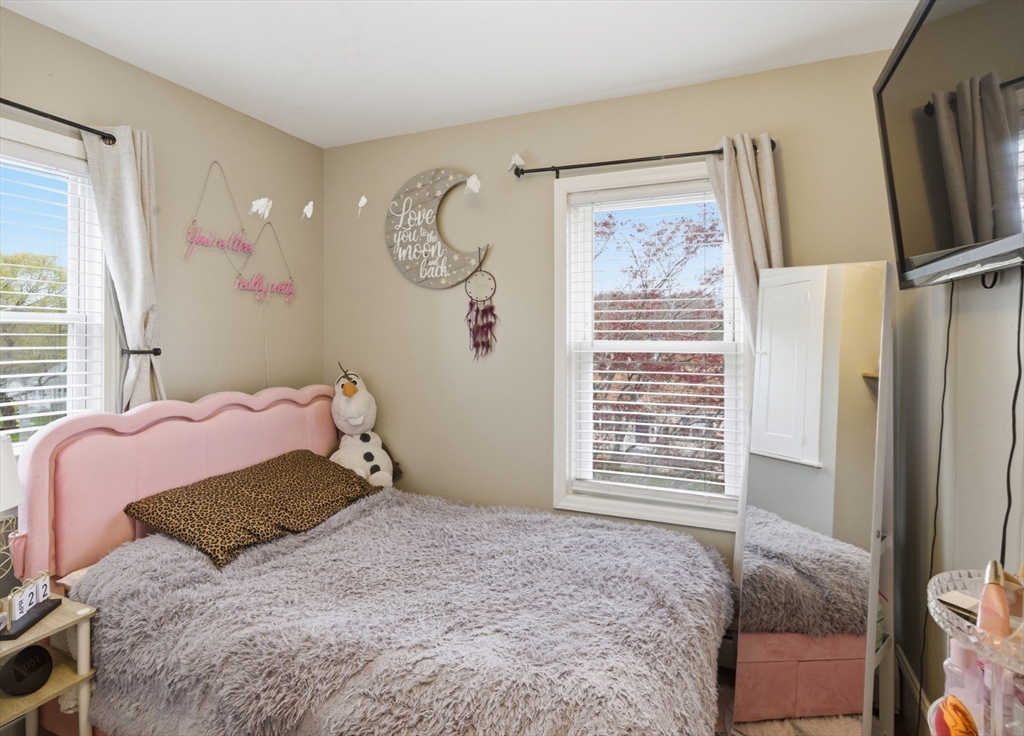 90 Sweetbriar Avenue Riverside, RI 02915 - Photo 16 of 22 Gallery Image 16