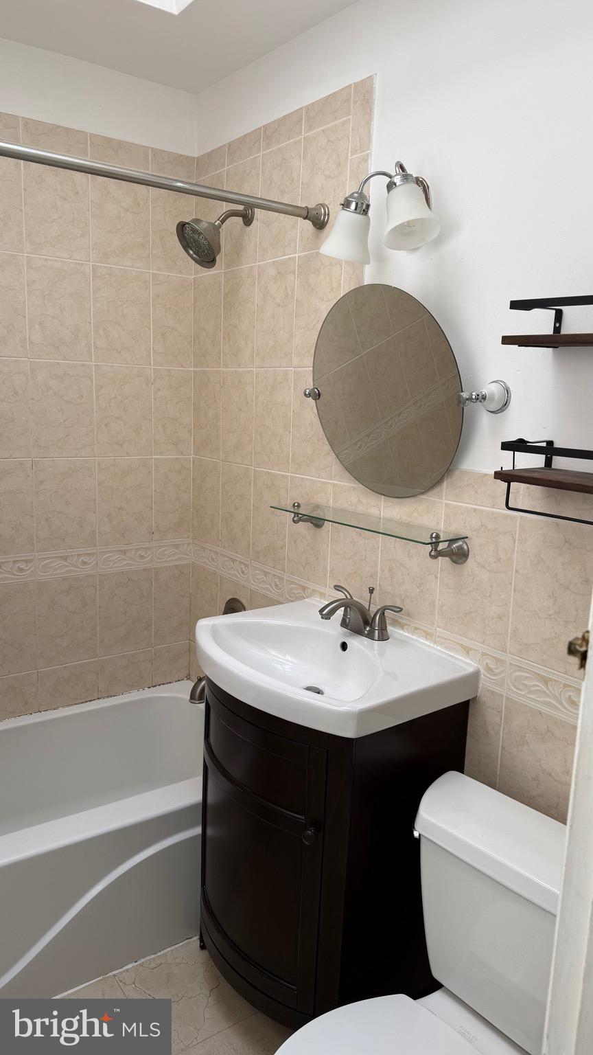 103 Academy Lane Upper Darby, PA 19082 - Photo 13 of 19