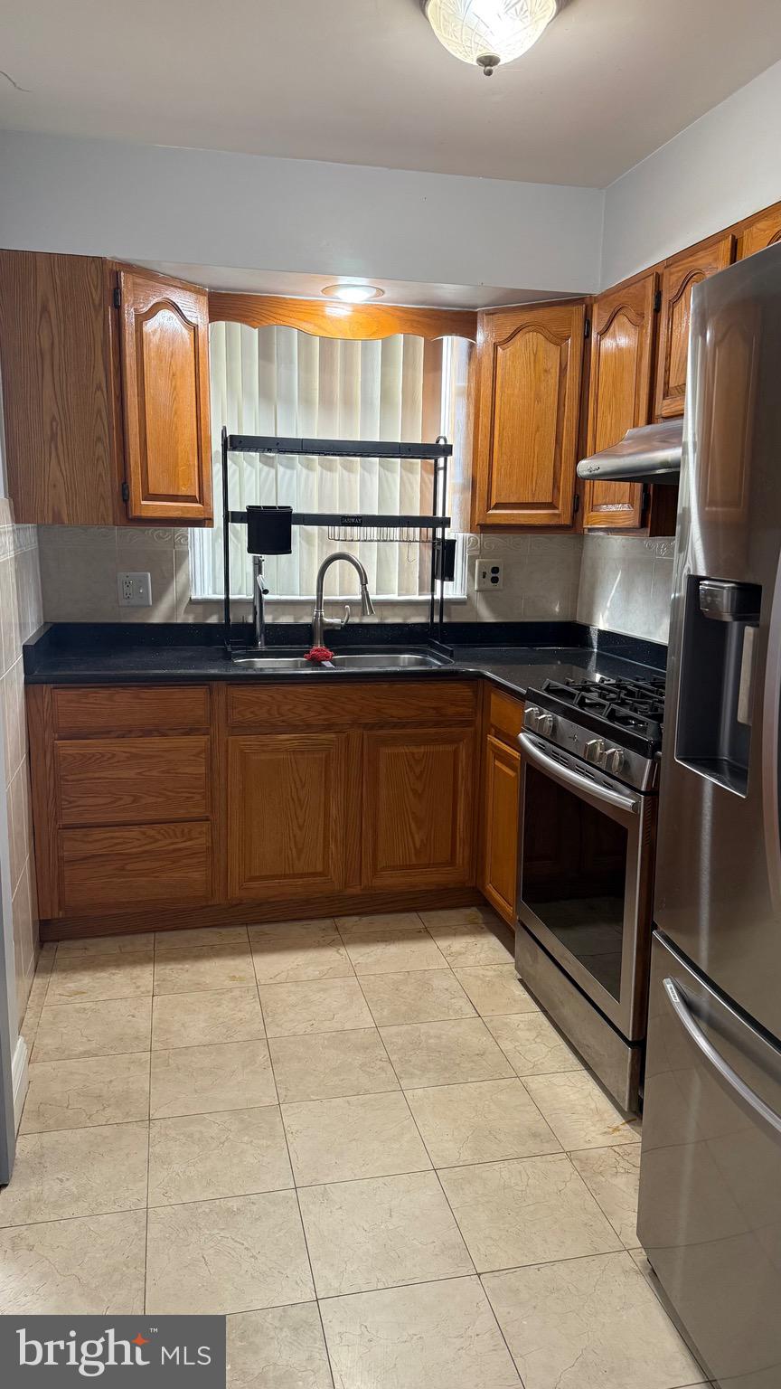 103 Academy Lane Upper Darby, PA 19082 - Photo 4 of 19