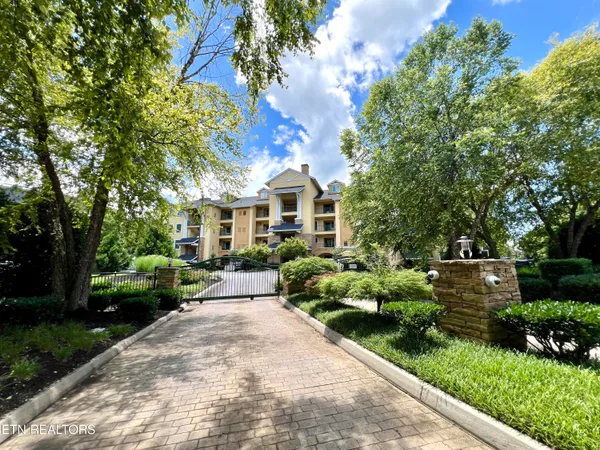 $999,000 | 1283 Highway 139, Unit 406C, Dandridge, TN 37725