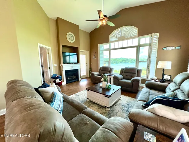 $999,000 | 1283 Highway 139, Unit 406C, Dandridge, TN 37725