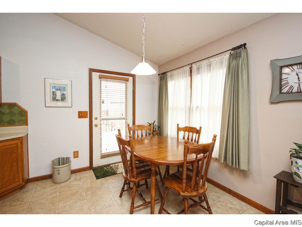 112 Davinci Drive Springfield, IL 62703 - Photo 5 of 22 Gallery Image 5