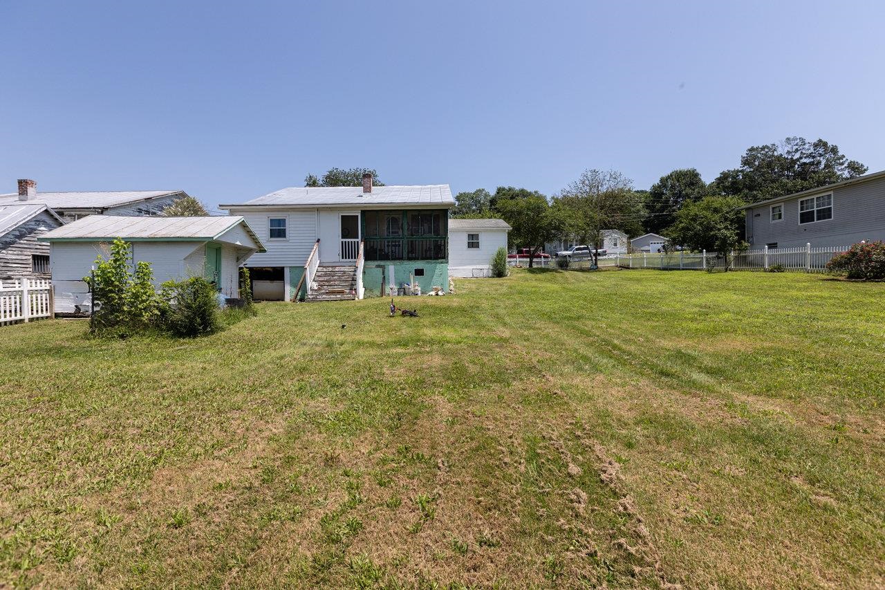 711 8th Street Shenandoah, VA 22849 - Photo 37 of 60