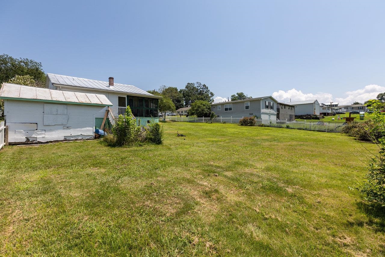 711 8th Street Shenandoah, VA 22849 - Photo 38 of 60