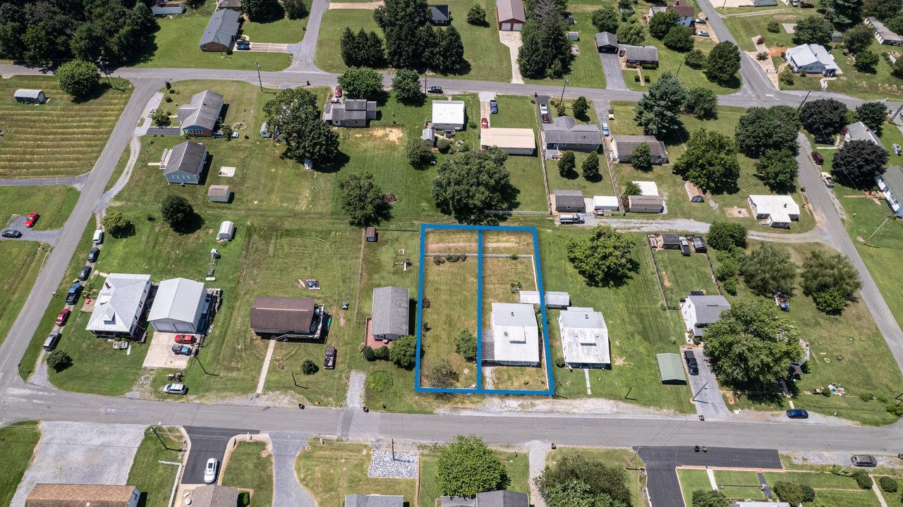 711 8th Street Shenandoah, VA 22849 - Photo 49 of 60 an aerial view of houses with yard