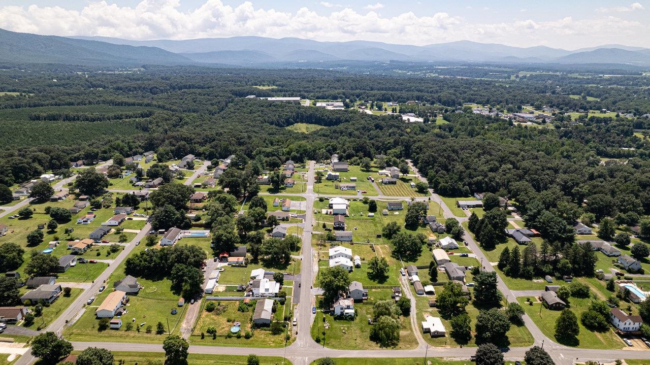 711 8th Street Shenandoah, VA 22849 - Photo 59 of 60 an aerial view of multiple house