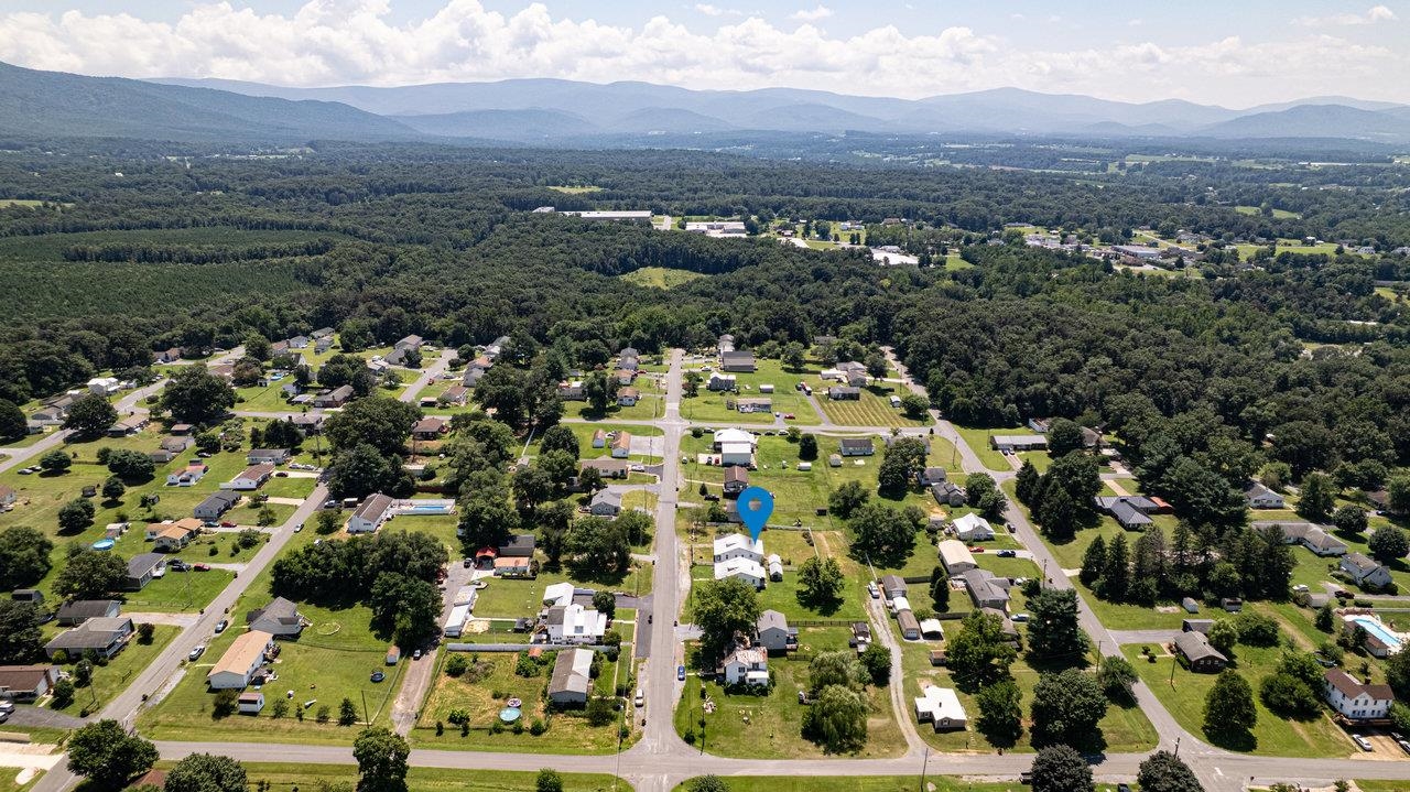711 8th Street Shenandoah, VA 22849 - Photo 60 of 60 an aerial view of multiple house