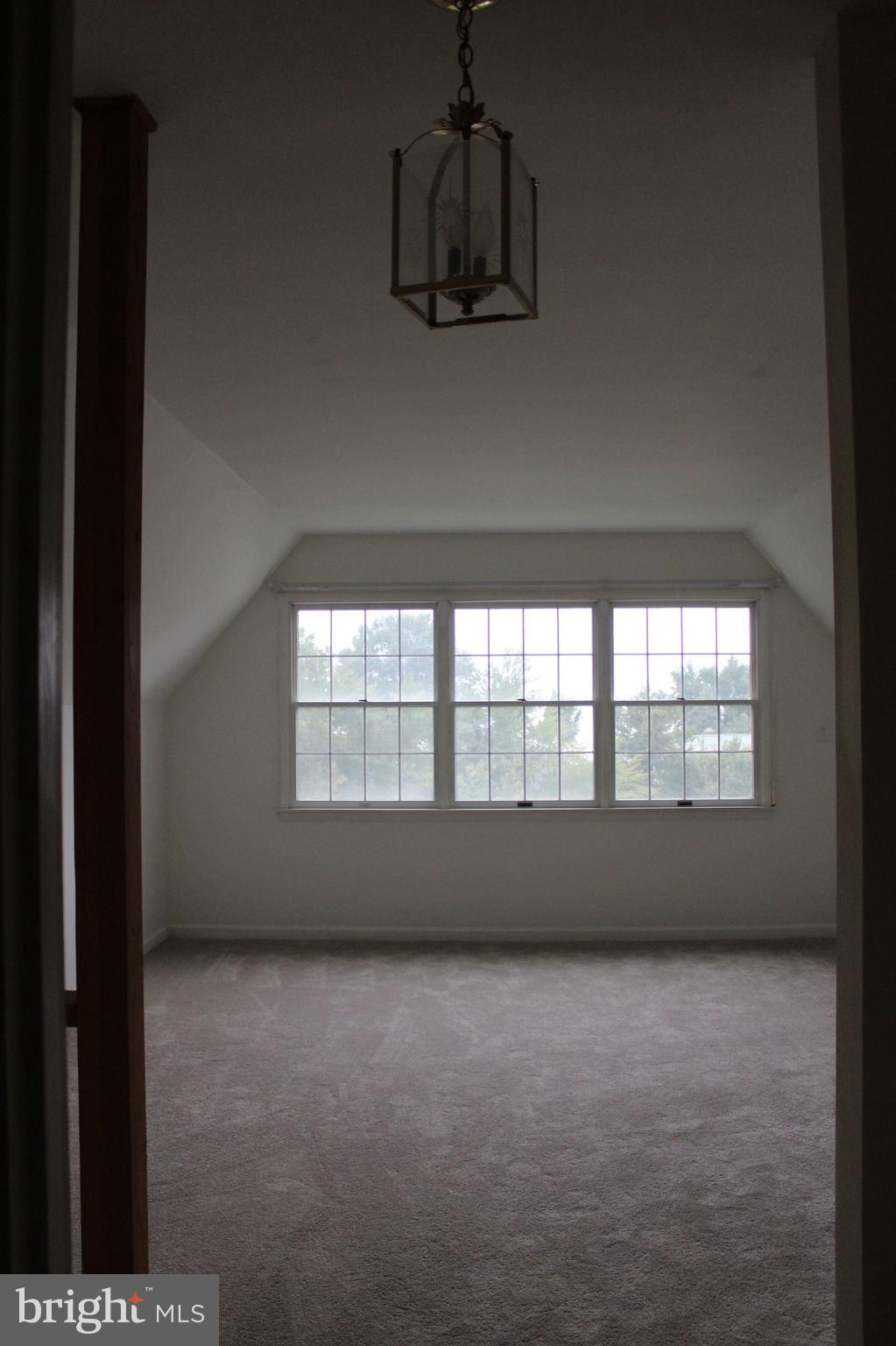 105 Blackwell Road Colonial Beach, VA 22443 - Photo 17 of 27 Family Room