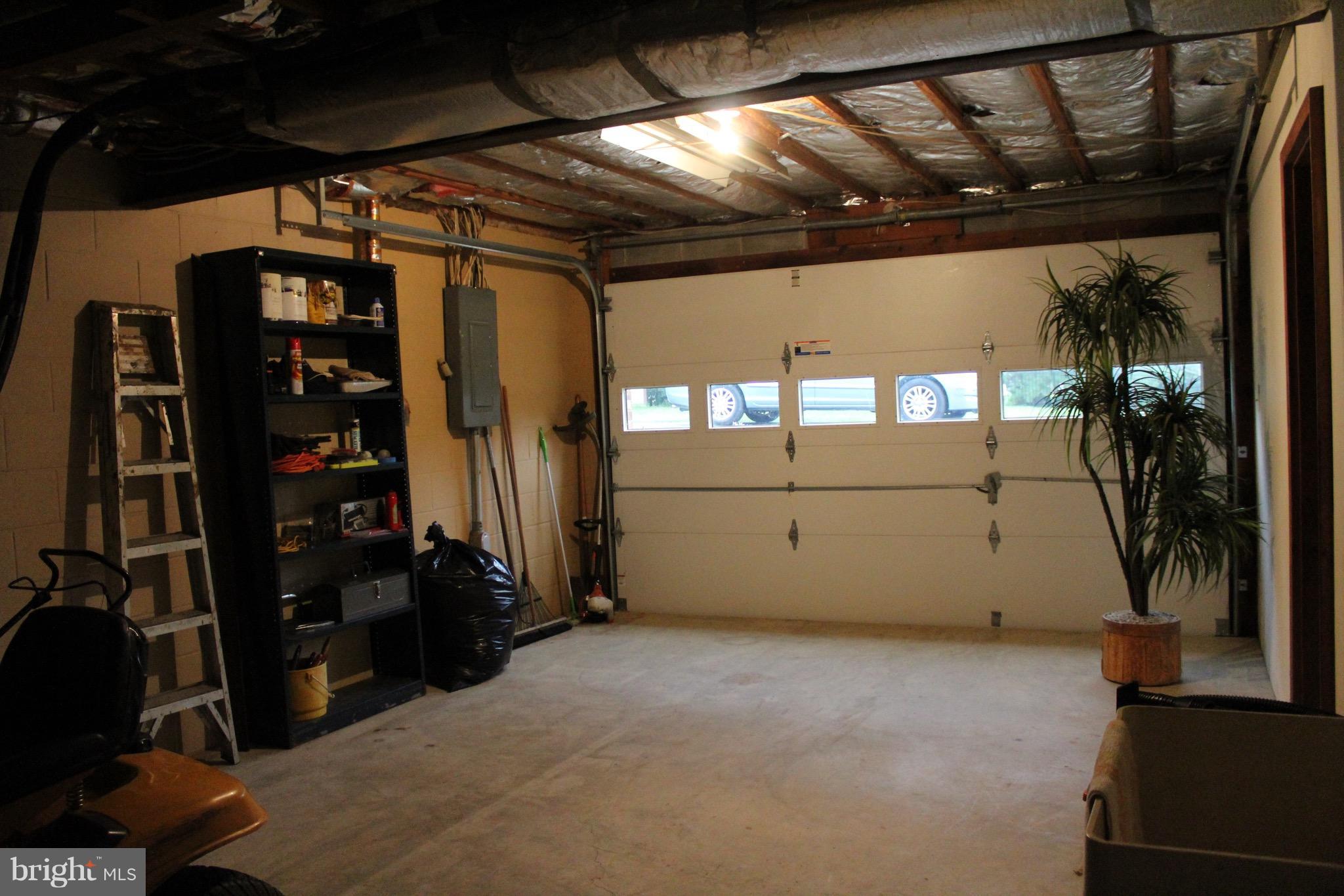 105 Blackwell Road Colonial Beach, VA 22443 - Photo 26 of 27 Garage