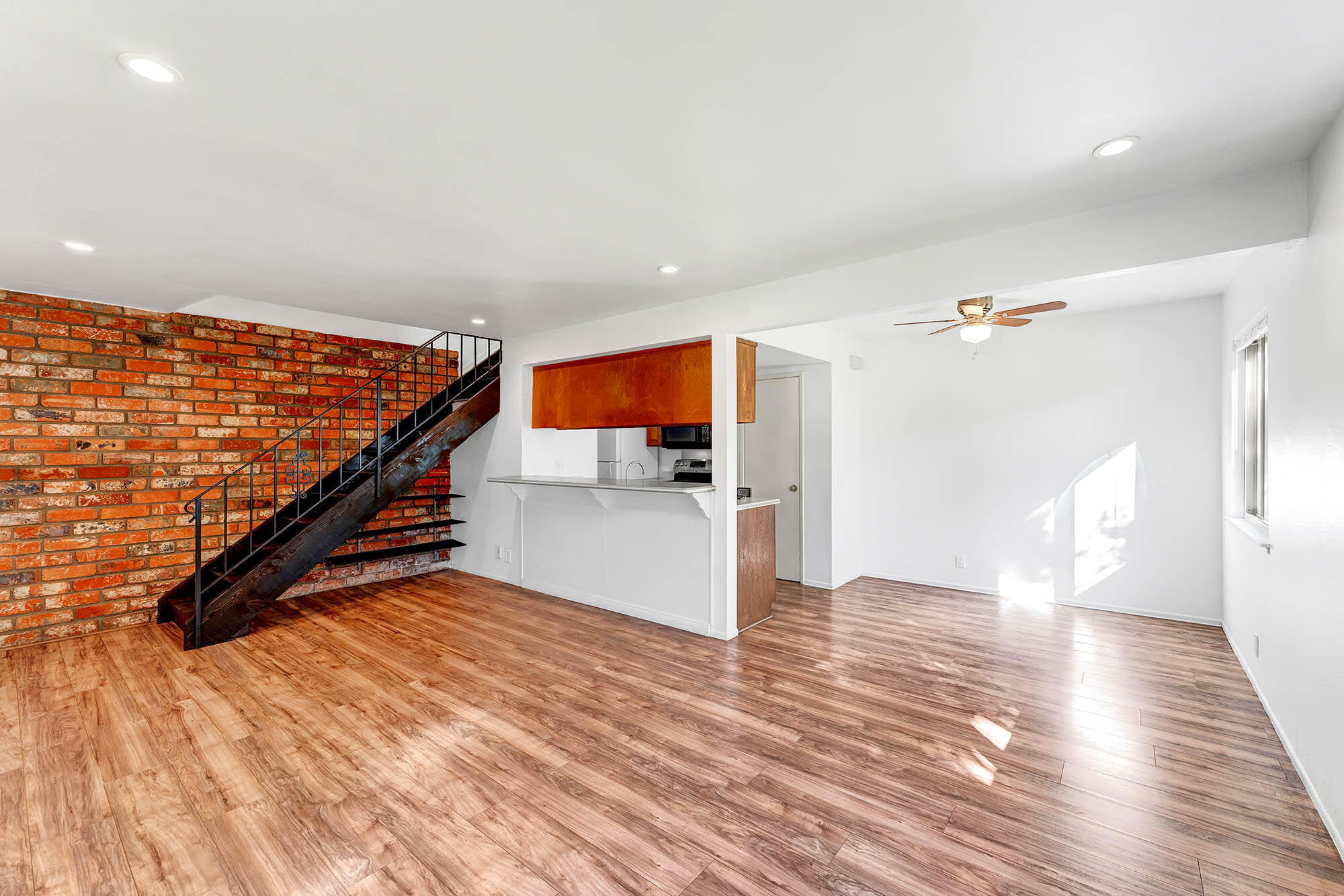 5950 Birch Street, Unit 2 Carpinteria, CA 93013 - Photo 5 of 33 Living and kitchen - 5950 Birch Street 2