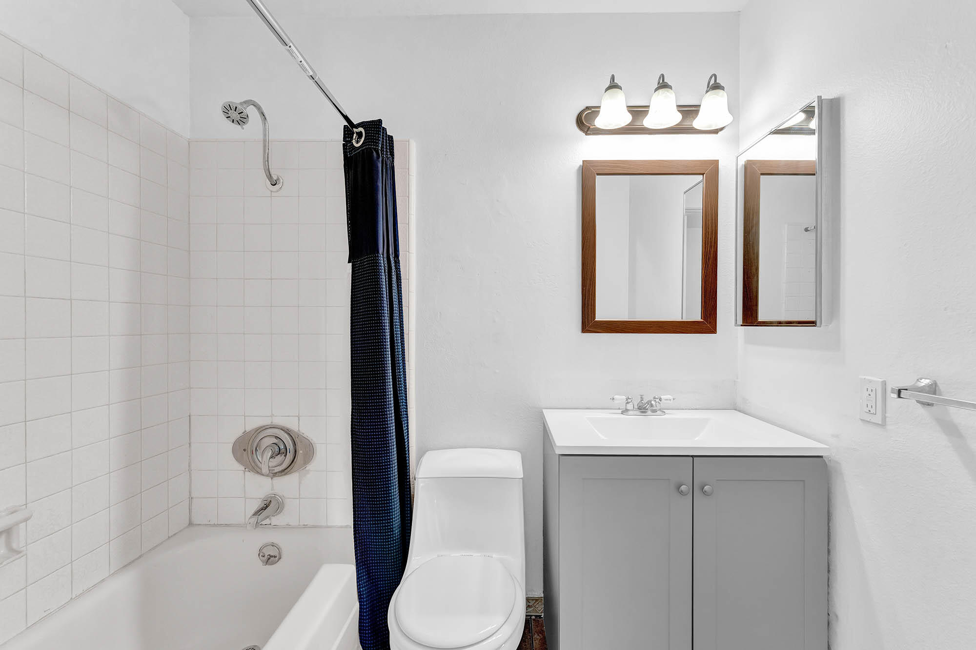 5950 Birch Street, Unit 2 Carpinteria, CA 93013 - Photo 8 of 33 Bathroom - 5950 Birch Street 2 93013