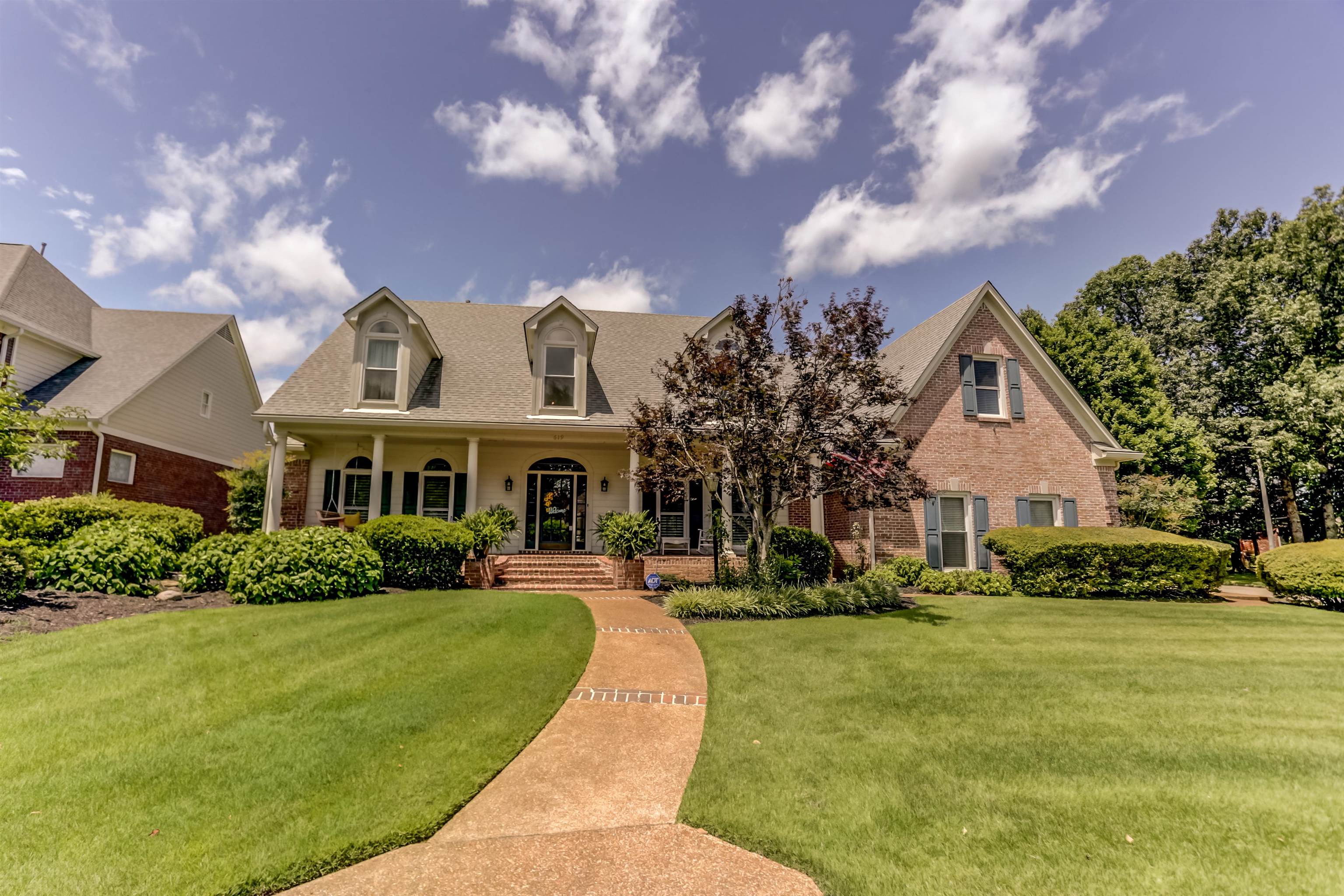 619 Roxburgh Drive Collierville, TN 38017 - Photo 1 of 30 Close to award-winning schools, parks, and restaurants, this home is located in a great community!