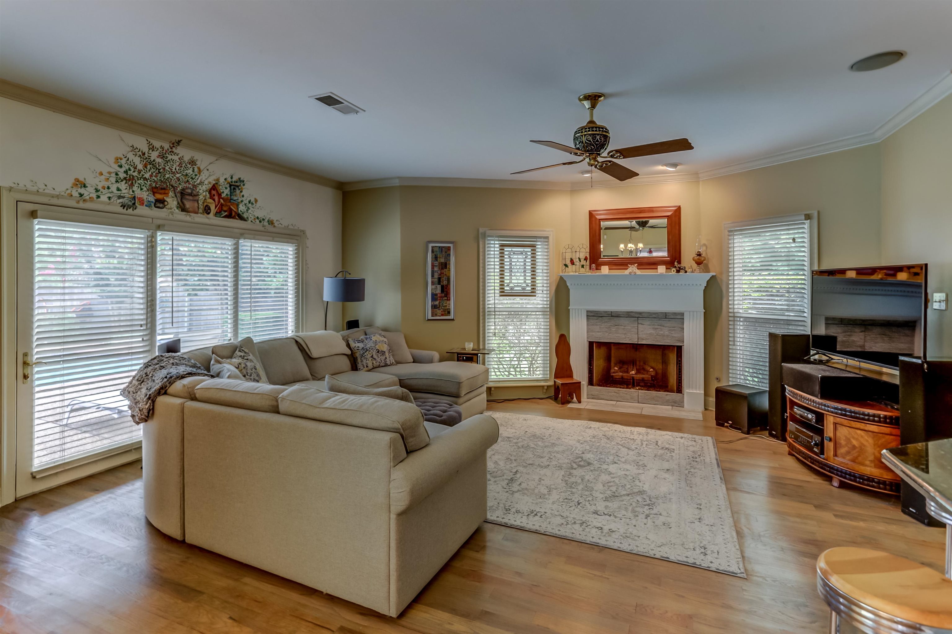 619 Roxburgh Drive Collierville, TN 38017 - Photo 13 of 30 Gallery Image 13