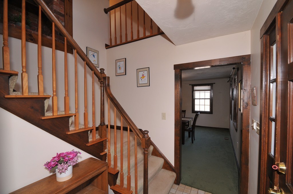 21 Town Farm Road Sutton, MA 01590 - Photo 3 of 30 Gallery Image 3